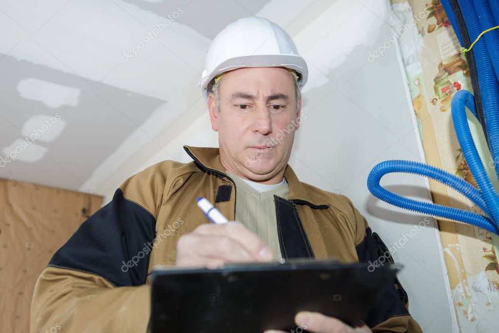 Sostituzione impianti idraulici ed elettrici