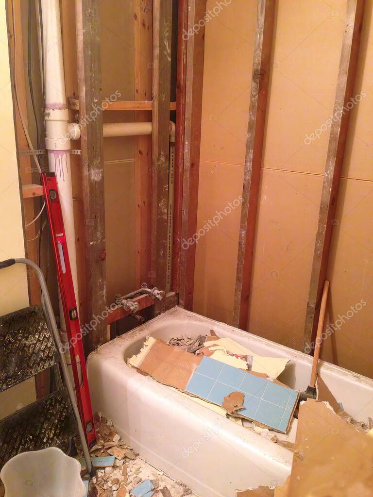 Cantiere bagno durante lavorazioni